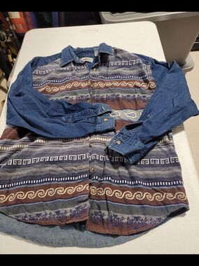 chic Blue Denim Shirt